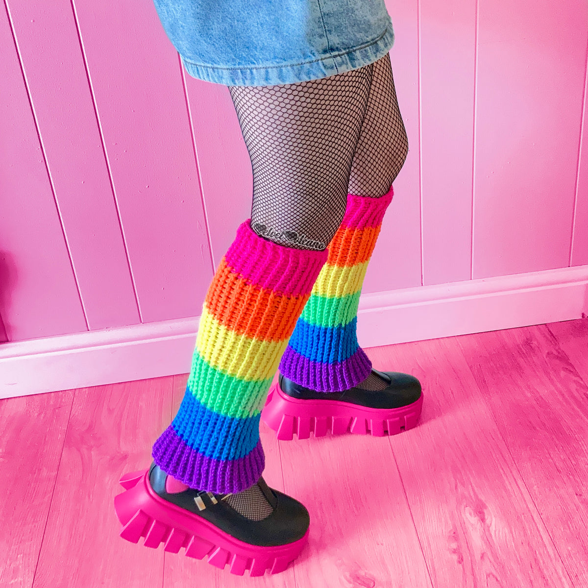 Teens React To Leg Warmers, Neon Headbands, And Other 80s Fashion Staples:  VIDEO - Towleroad Gay News